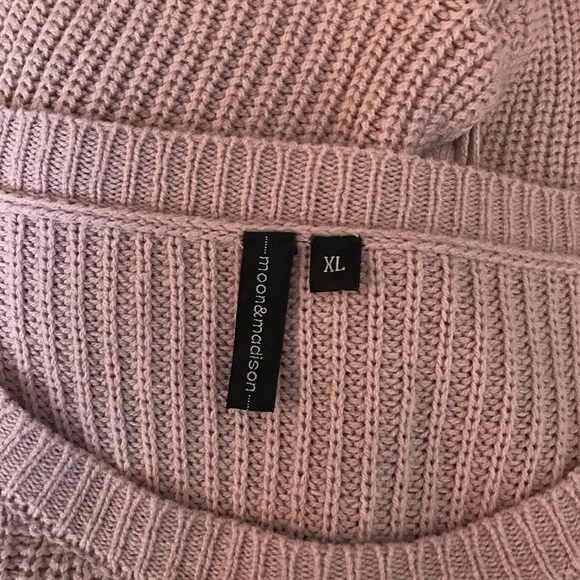 Moon & Madison Women’s Crew Neck Sweater with back lace up detail size XL in EUC - Picture 11 of 13